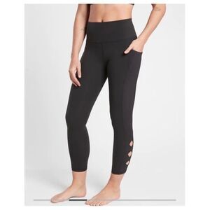 Athleta Salutation Stash Pocket II Cinch 7/8 S